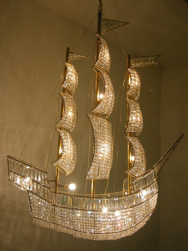 ausgefallene-lampen-ein-luxuriöser-schiff