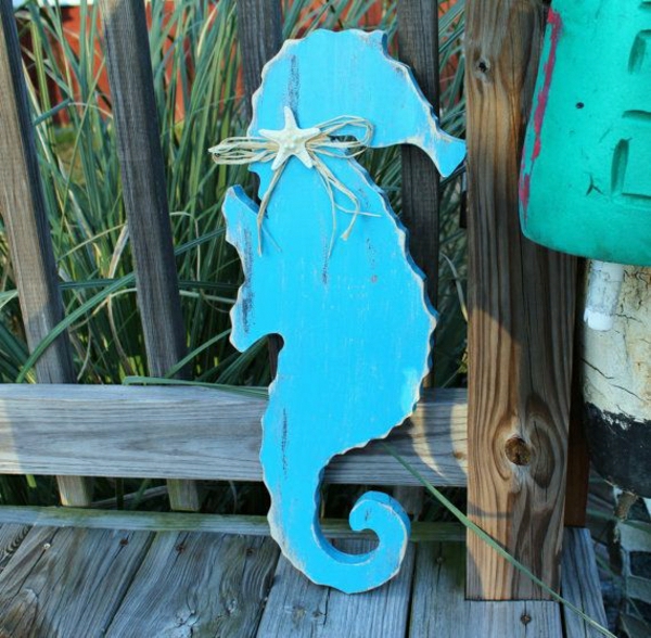 deko-mit-einem-seepferd-ideen-für-dekoration-in-blau-Seepferdchen 