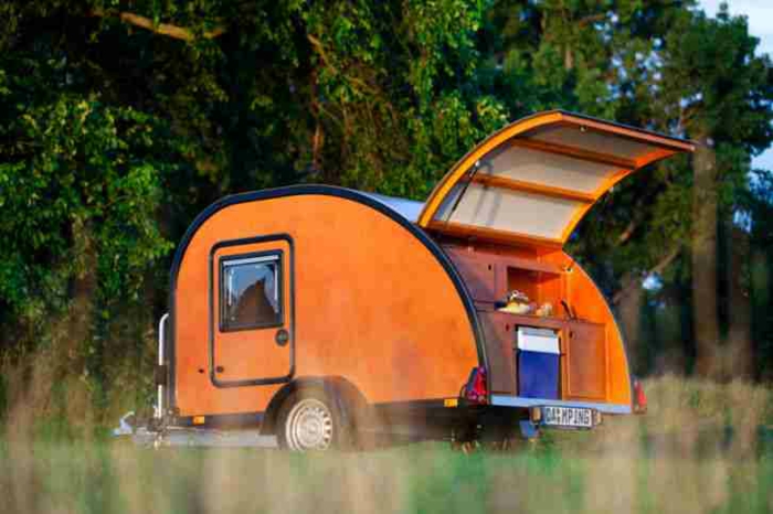 mini-wohnwagen-cooles-orange-design
