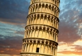 Der Pisa Turm - schief und symbolhaft