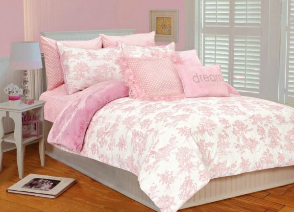 schlafzimmer-einrichten-schöne-bettwäsche-rosa-schlafzimmer-ideen-elegante-bettwäsche---