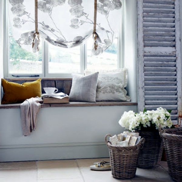 weiße-dekoration-für-landhaus-herrliche-gardinen