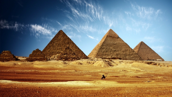 Ägypten-Reise-super-auffällige-pyramiden - tolles aussehen