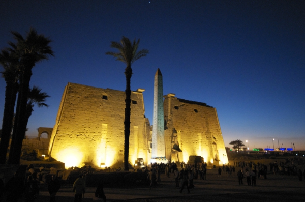 Ägypten-Reise-super-schönes-bild-dunkle-nacht - gemacht