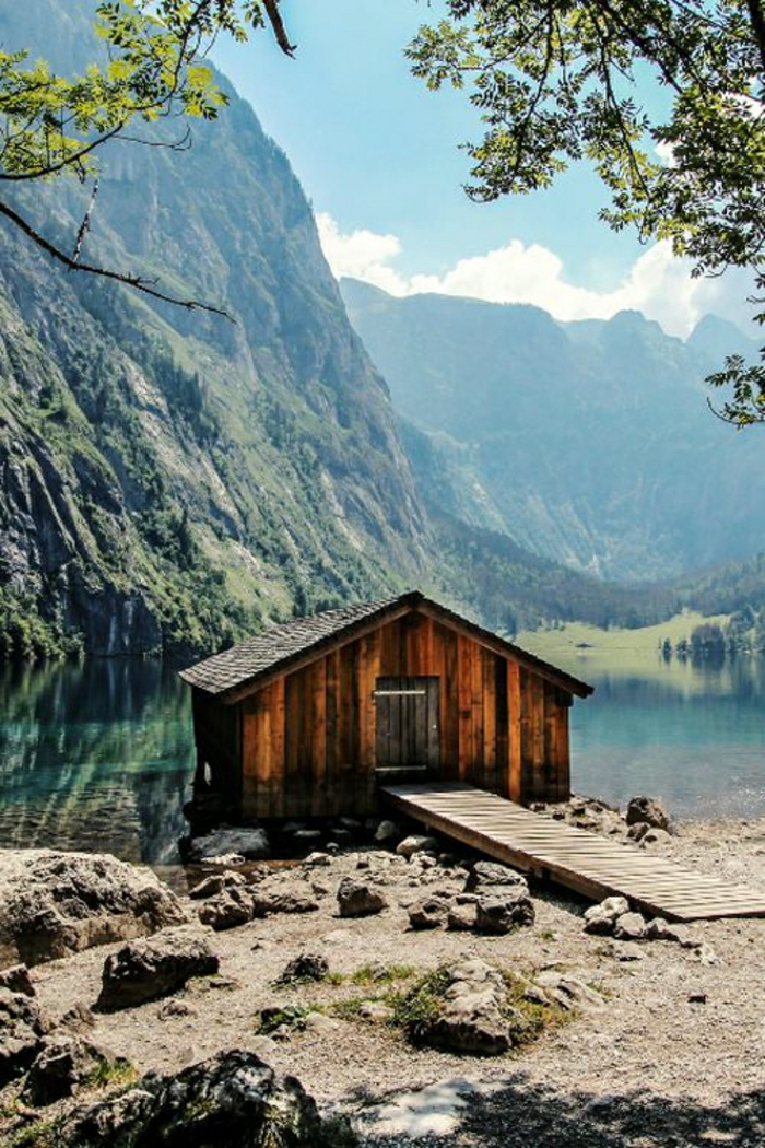 Berghütte-Holz-See-Gebirge-Isolation