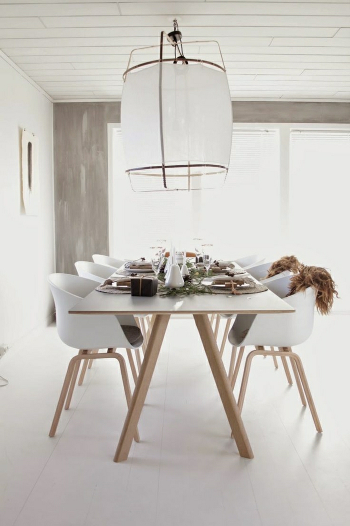 Esszimmer-weiß-skandinavisch-minimalistisch-industrielle-Lampe