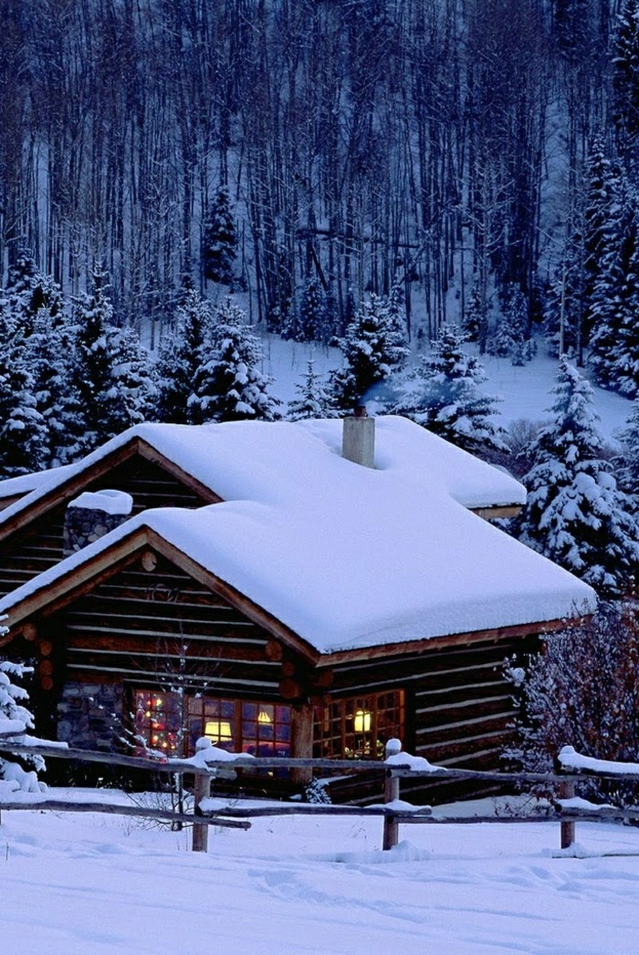 Hütten-Gebirge-Winter-Schnee-Bäume