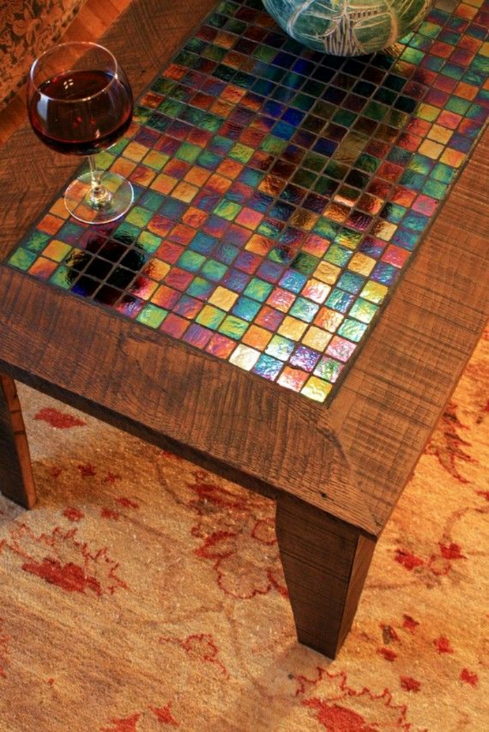 Kaffee-Tisch-Holz-Dekoration-Mosaik-Weinglas