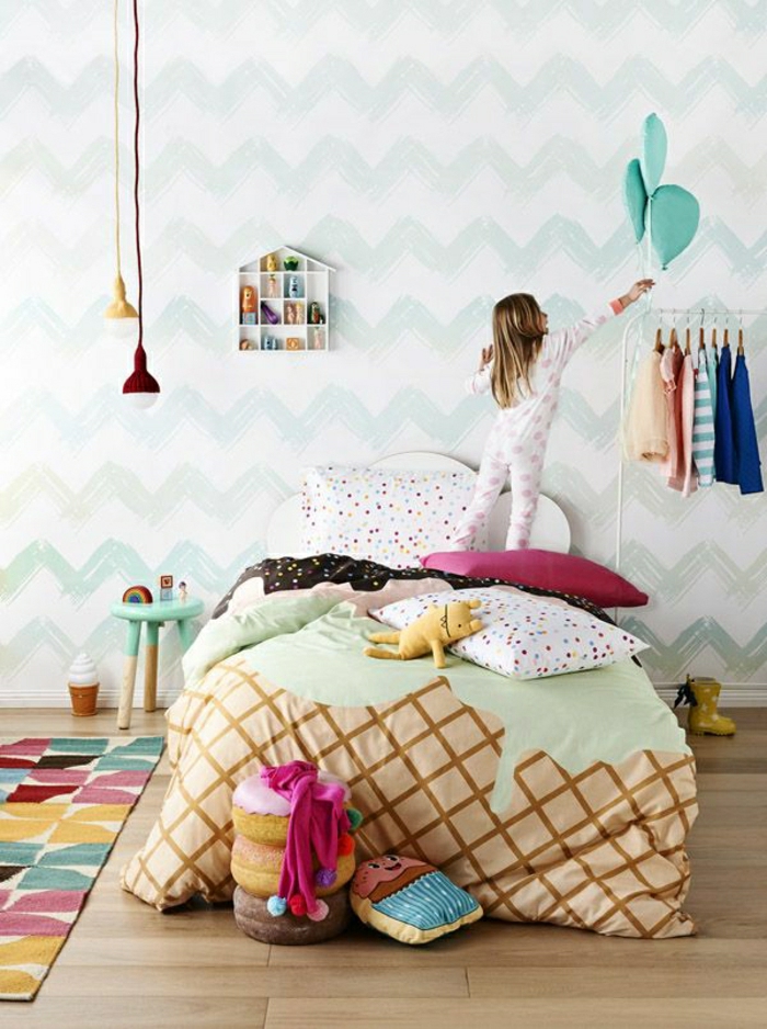 Kinderzimmer-lustiges-Design-Bettwäsche-Eis-Motive-Süßigkeiten-bunt