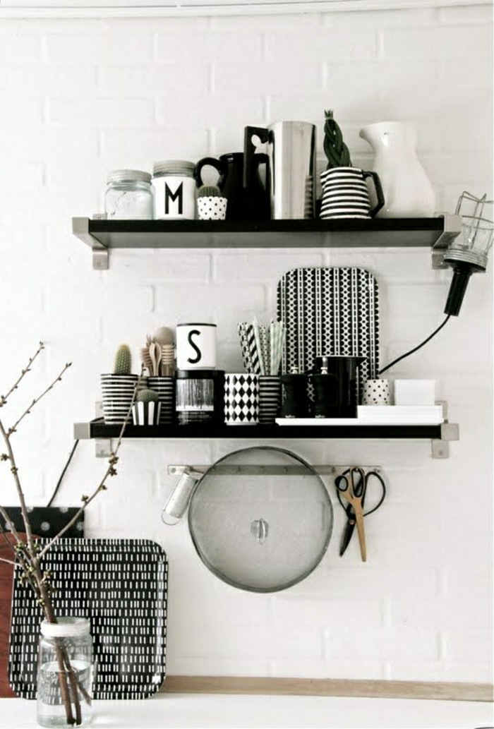 Küche-skandinavisches-Design-schwarz-weiß-graphische-Muster-Kaffeetassen-Geschirr
