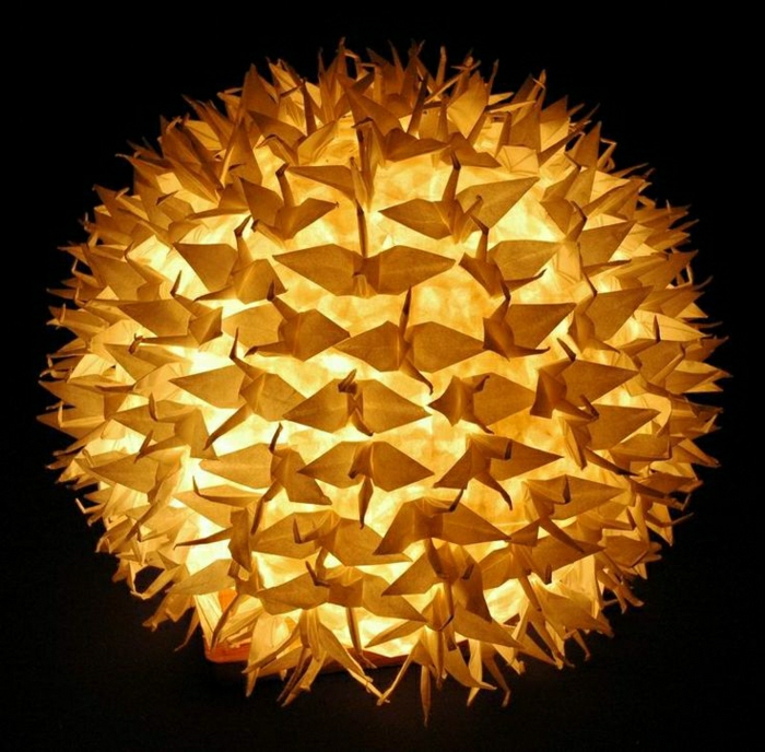Origame-Kranich-Leuchte-Globus
