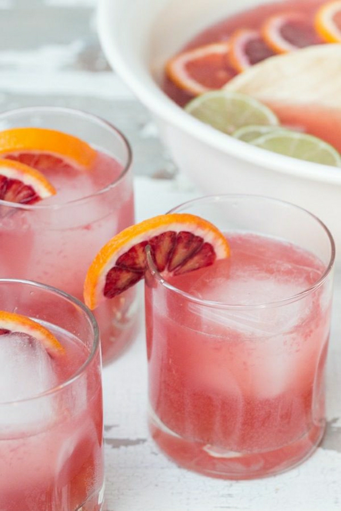 alkoholfreier-Cocktail-Blutorange-Sommergetränk