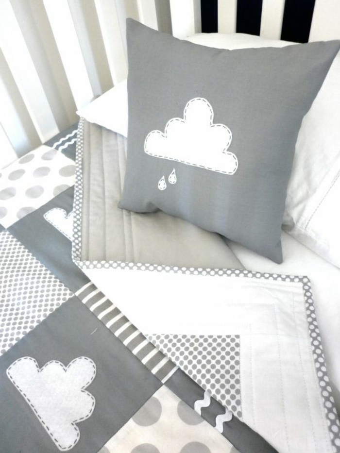 babyzimmer-design-graue-süße-kissen