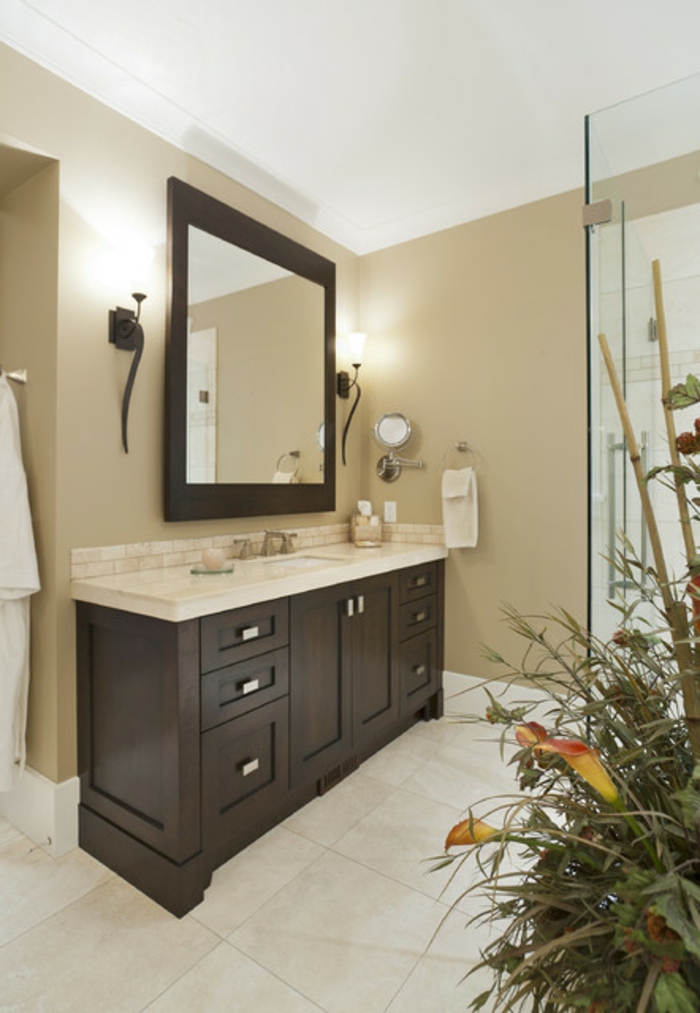 badeinrichtungen-ideen-super-schöner-großer-spiegel