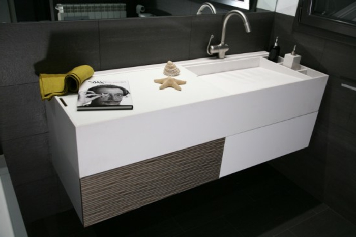 badeinrichtungen-ideen-weißes-design-von-badewanne