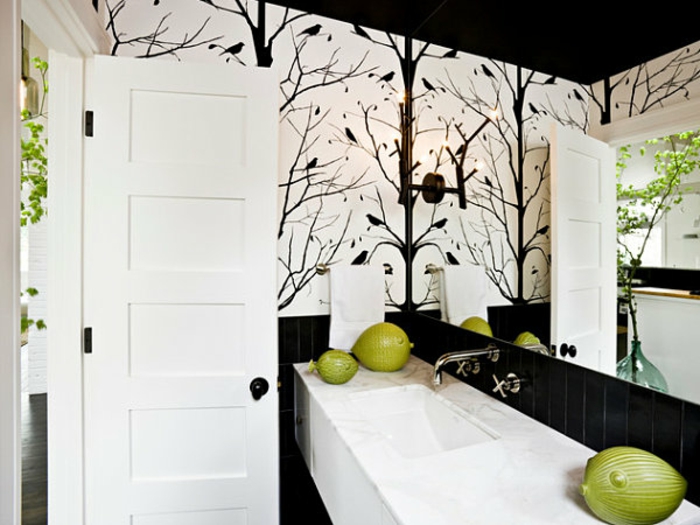 badezimmer-in-schwarz-und-weiß-cool-gestaltet