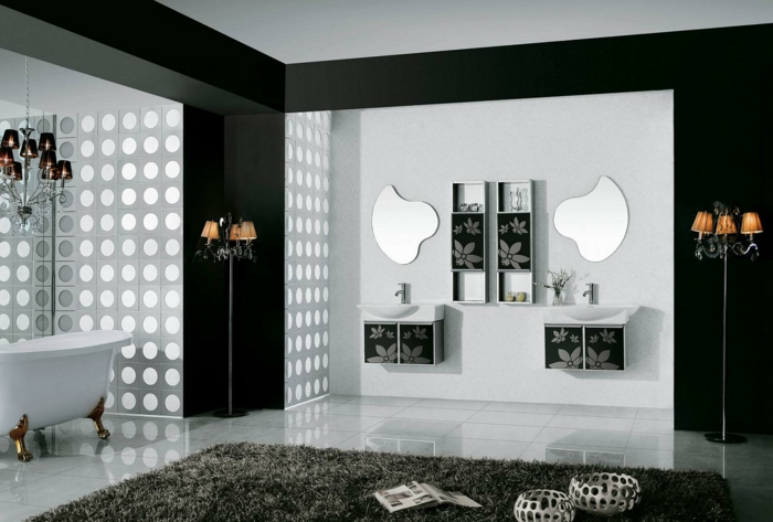 badezimmer-in-schwarz-und-weiß-zwei-runde-spiegel