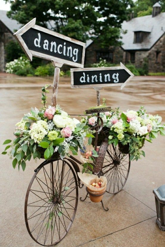 dekoratives-retro-Fahrrad-Blumen-Sträuße-Blumentopf-Schilder