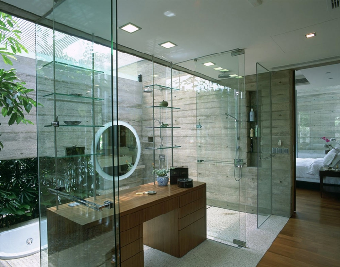 eingelassene-badewanne-gläserne-trennwände