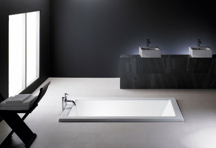eingelassene-badewanne-weiß-und-modern-gestaltet