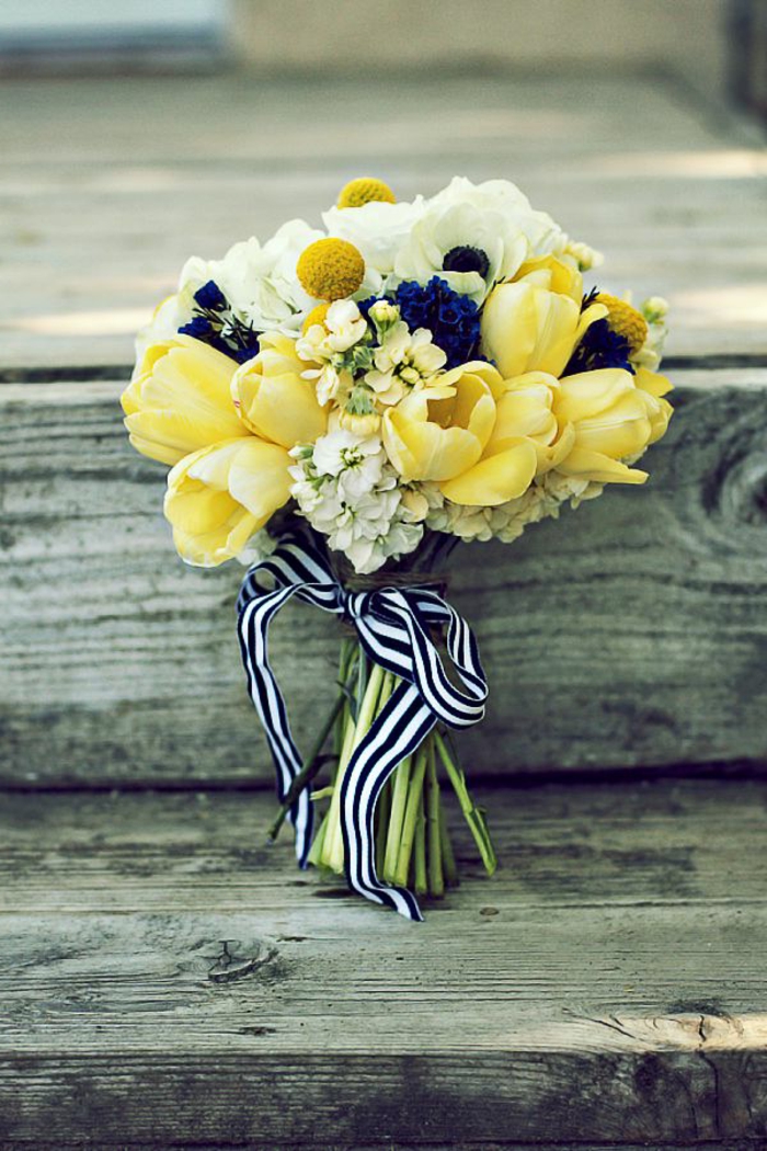 gelbe-tulpen-blumensträuße-mit-wunderschönen-blumen-dekoration-deko-mit-blumen