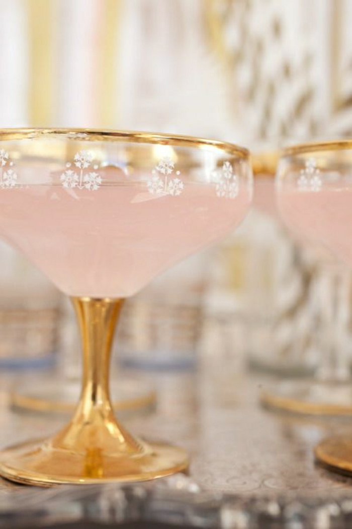 goldene-vintage-Gläser-rosa-Champagner