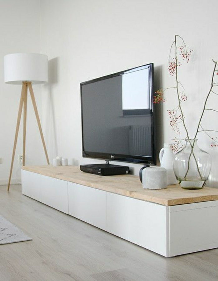 scandinavische-Möbel-Schubladen-Fernseher-Lampe-Vase