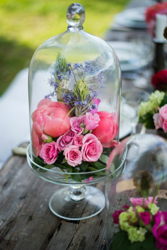 schöne-Hochzeit-Dekoration-Blumen-Glas