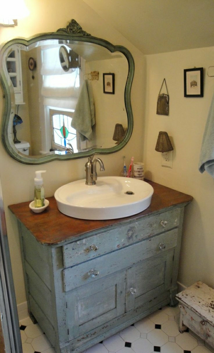 Badezimmer-rustikale-Möbel-Holz-Unterschrank-Waschbecken-Spiegel