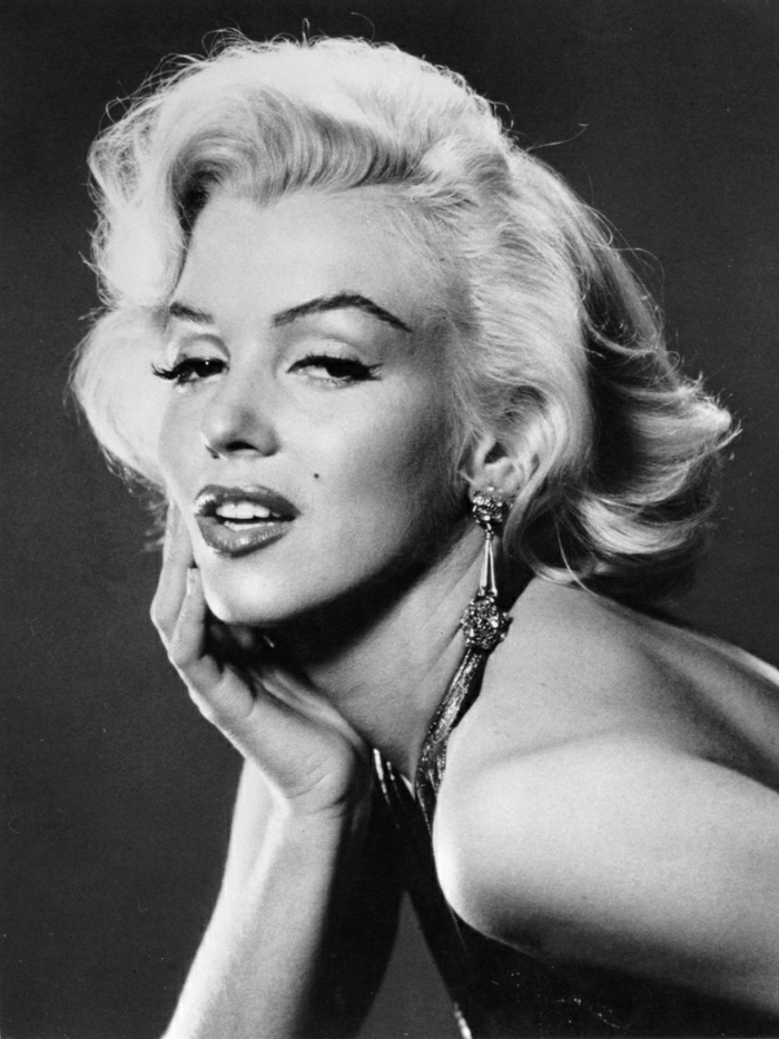 Marilyn-Monroe-schwarz-weißes-Foto-schön-attraktiv