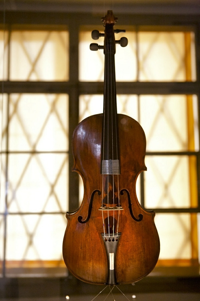 Mozarts-Violine-Salzburg-Österreich-Reliquie
