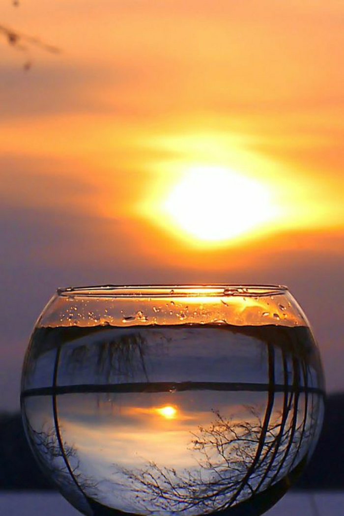 Sonnenuntergang-Glas-Spiegelung