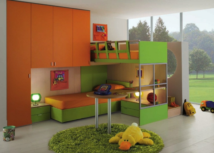 ausgefallene-kinderbetten-grün-und-orange-zusammenbringen