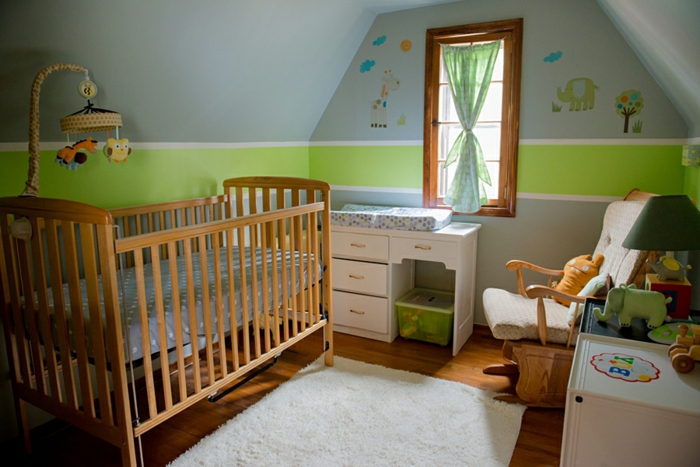 babyzimmer-streichen-grau-und-grün-zusammenbringen