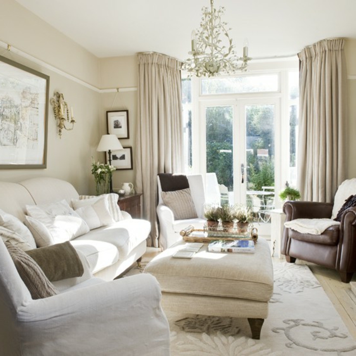 elegantes-wohnzimmer-weißes-schönes-interieur