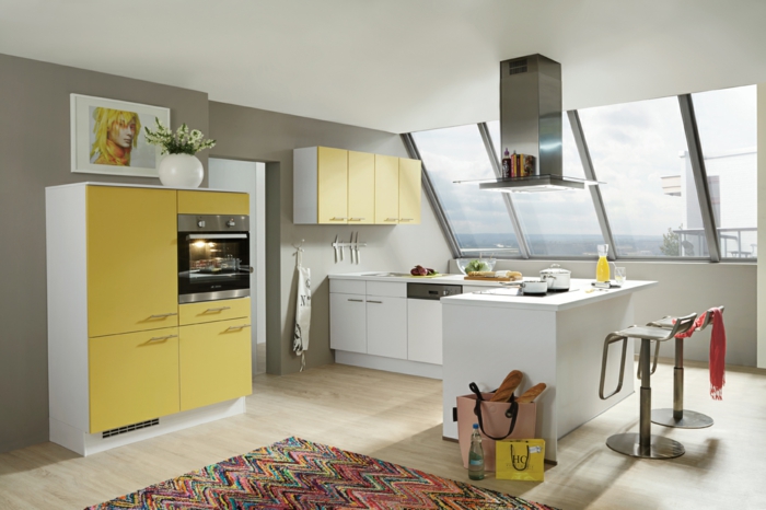 farbe-in-der-küche-dachwohnung-sehr-modern