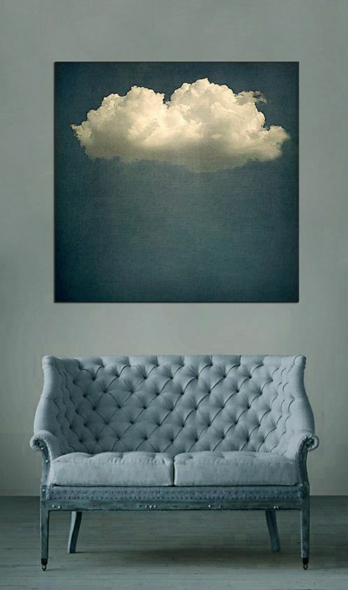 minimalistische-Einrichtung-blaues-Plüschsofa-Leinwandbild-Wolke