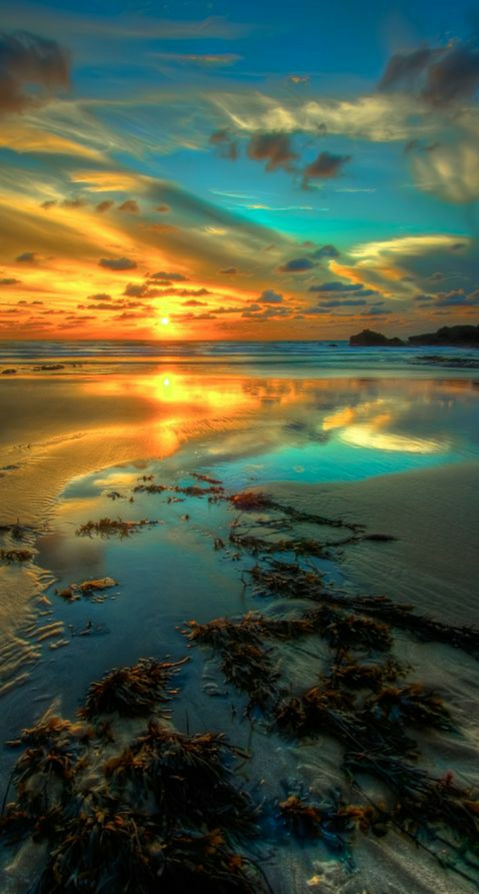 schöner-Sonnenuntergang-Wellenbrecher-Bude-Nord-Cornwall-England