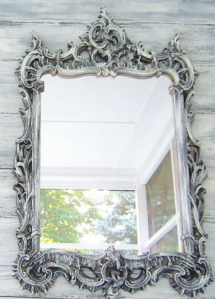 vintage-Spiegel-Rahmen-aristokratisch-prachtvoll