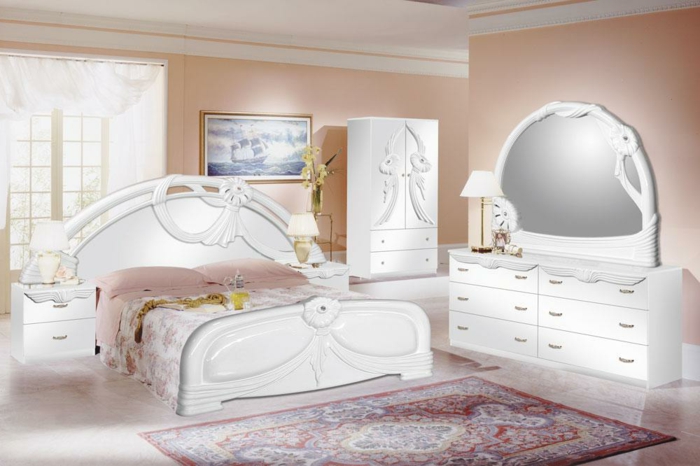 weiße-möbel-romantisches-ambiente-im-schlafzimmer