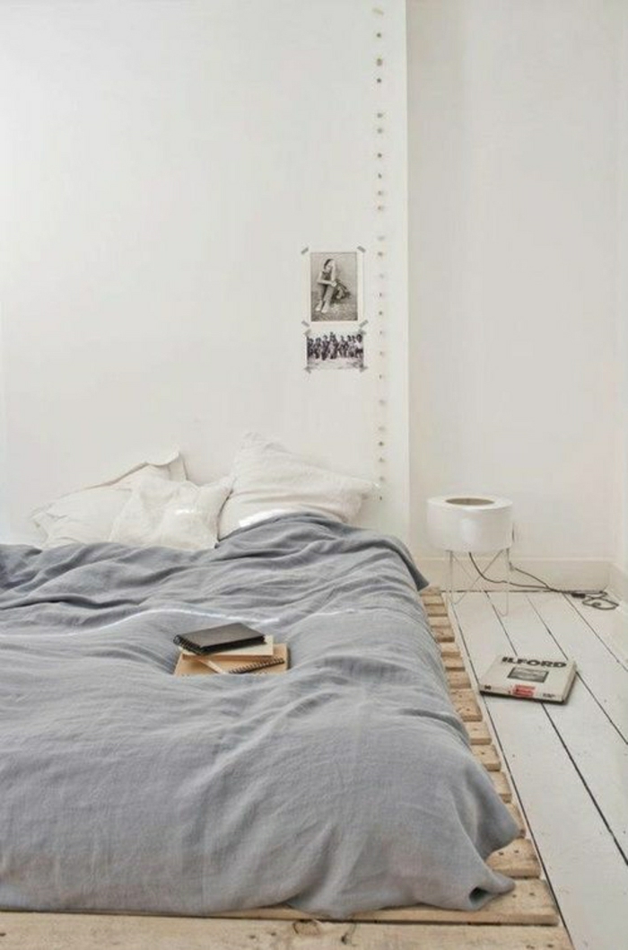 Bett-aus-Paletten-Schlafzimmer-minimalistisches-Design-skandinavischer-Einrichtungsstil
