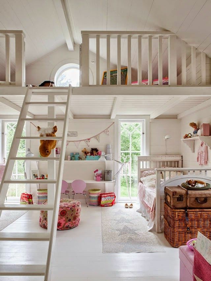 Jügenzimmer-für-Mädchen-dachgeschoss-klein-Bett