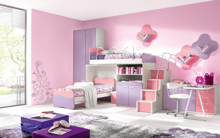 Jügenzimmer-für-Mädchen-rosig-Deko-Regale