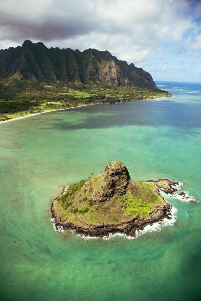 Kaneohe-Hawaii-kleine-Insel-Gebirge-misteriös-exotisch