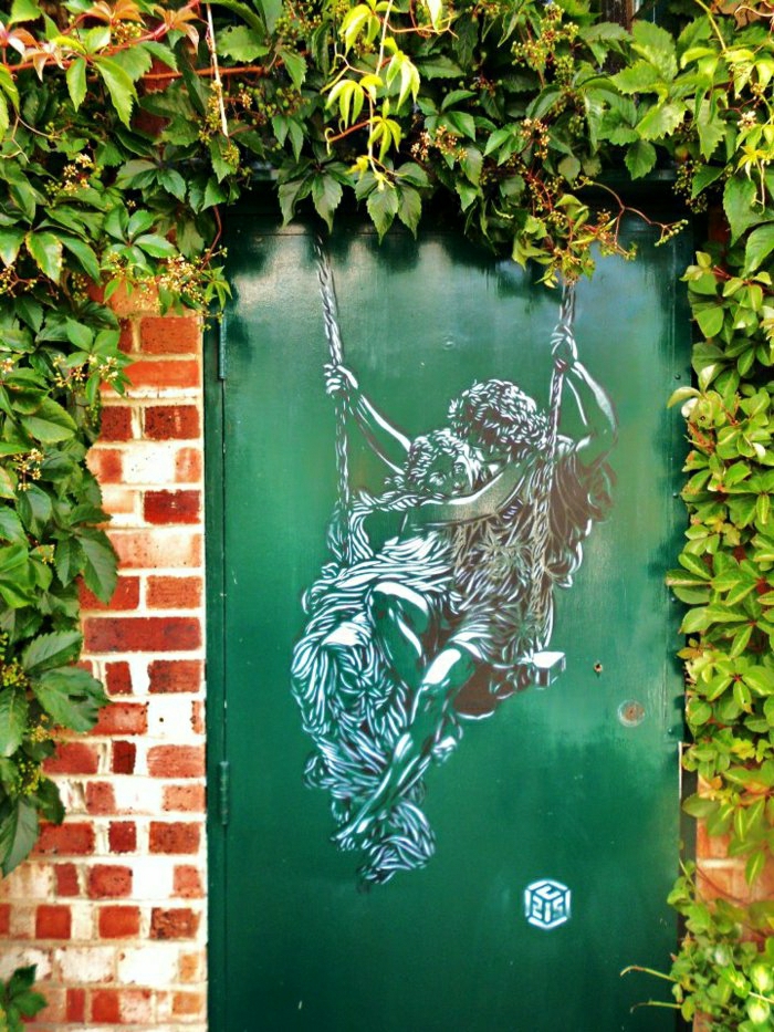 art-Bild-Graffiti-Zeichnung-grüne-Tür-Verliebte-Grün-Ziegelwand