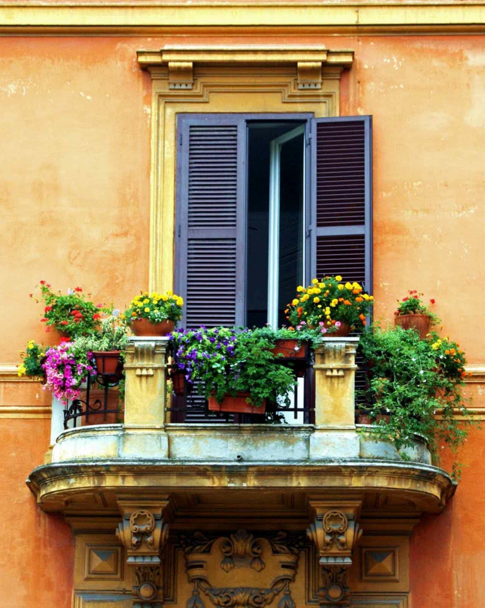 balkon-dekoration-mediterrane-gestaltung
