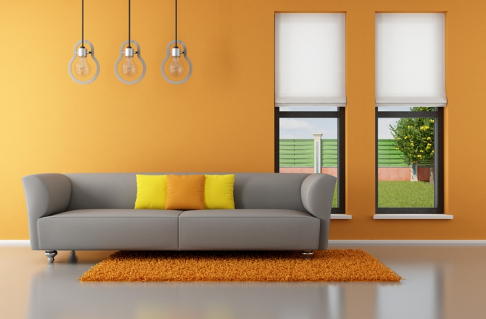 dekoration-im-wohnzimmer-schöne-wand-in-orange