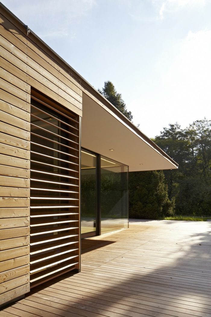 glasswand-terrasse-ultramoderne-architektur