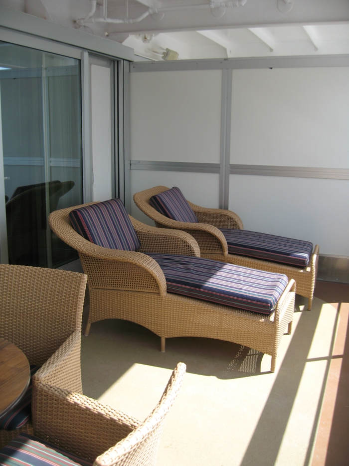 loungemöbel -für-balkon-liegesessel-und-stühle