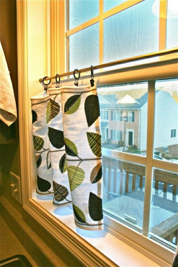 originelle-Idee-kleines-Fenster-Handtuch-Vorhang